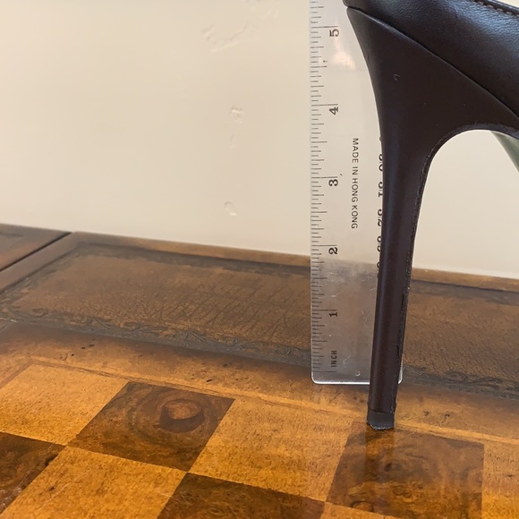 Lisa F. Plainer for Donald J. Pliner stilettos - Picture 11 of 12